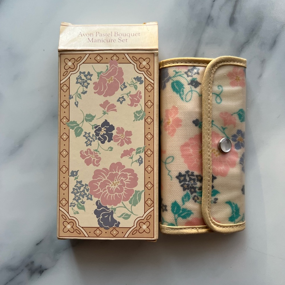 Avon nail clippers set